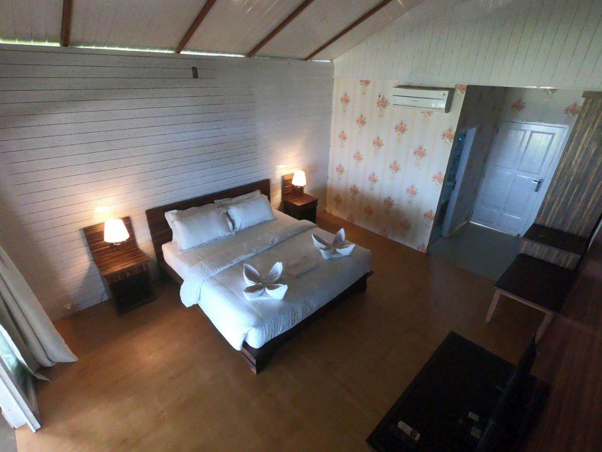 Baturundung Surf Resort Naibos Ngoại thất bức ảnh